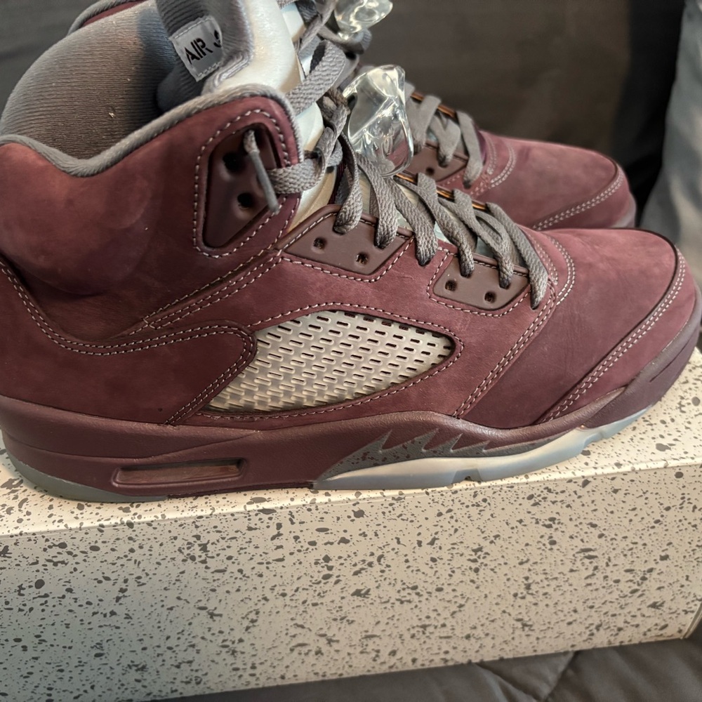 Jordan 5’s Men's Burgundy Sneakers